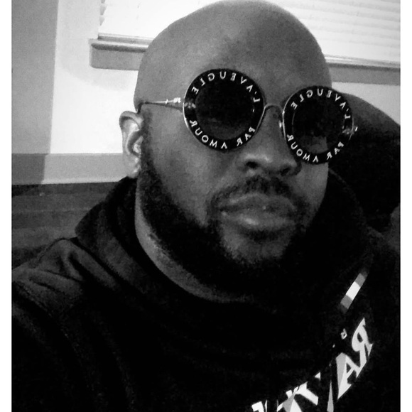 Popular Unisex High Fashion Round Glasses!! 🤓 - Picture 9 of 10